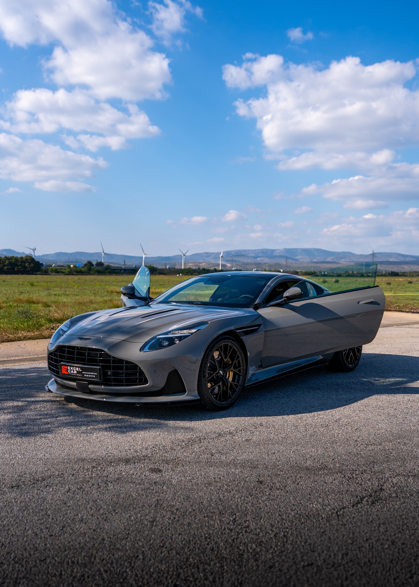 Aston Martin DB12 d'exception chez Excel Car — supercars et voitures de collection à Rivesaltes, près de Perpignan (66), France