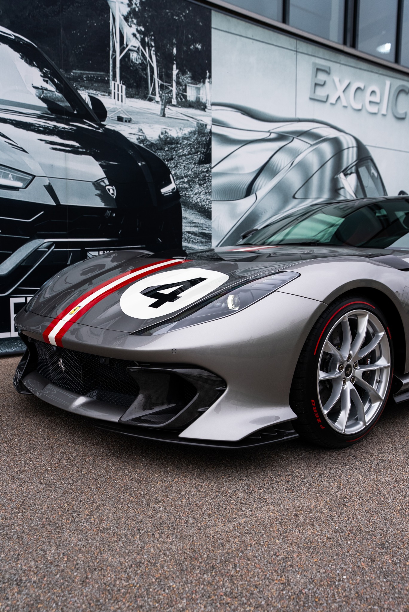 Ferrari 812 Competizione A (Aperta) — trois-quarts