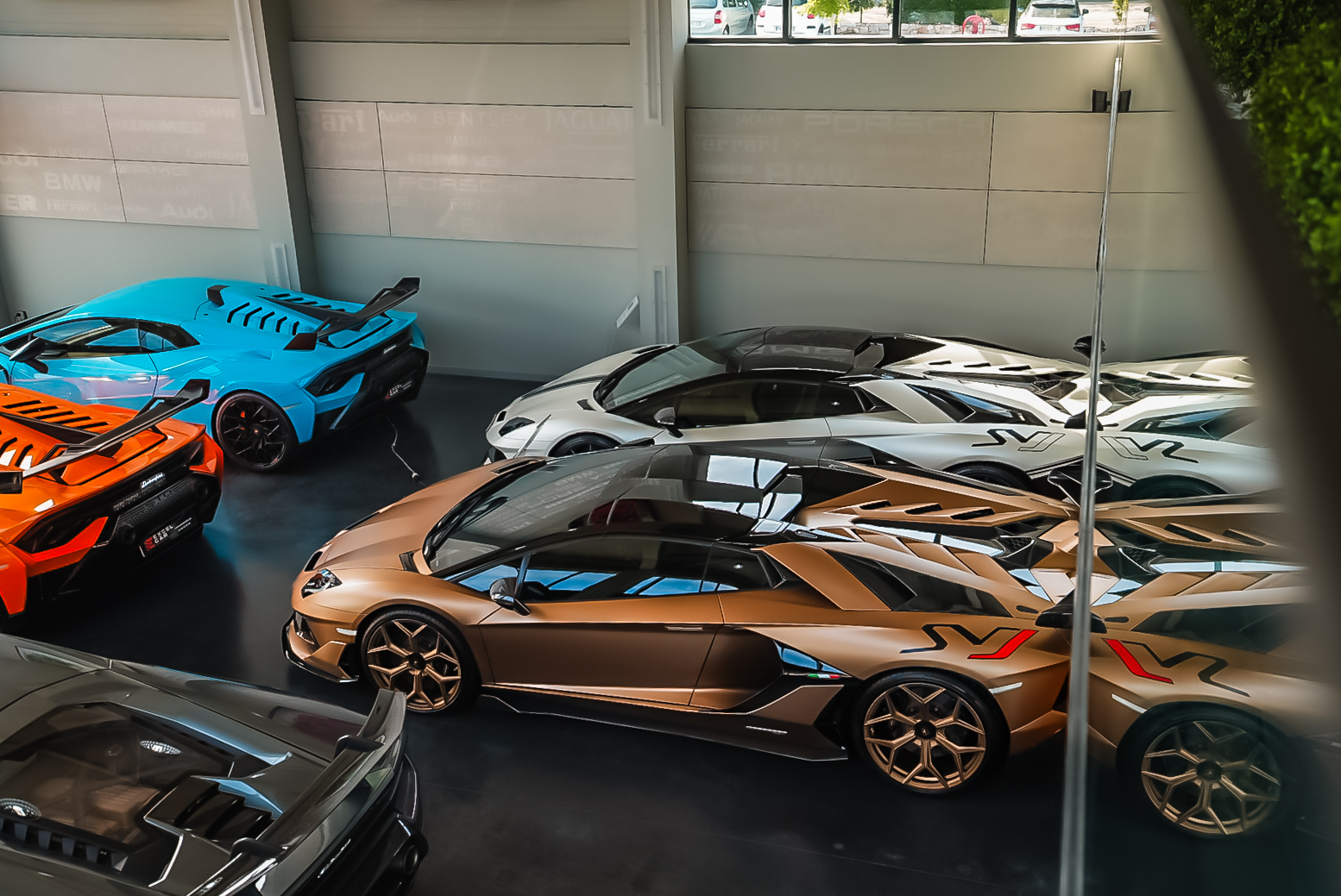 Showroom Excel Car à Rivesaltes — véhicules d'exception (vue 1)