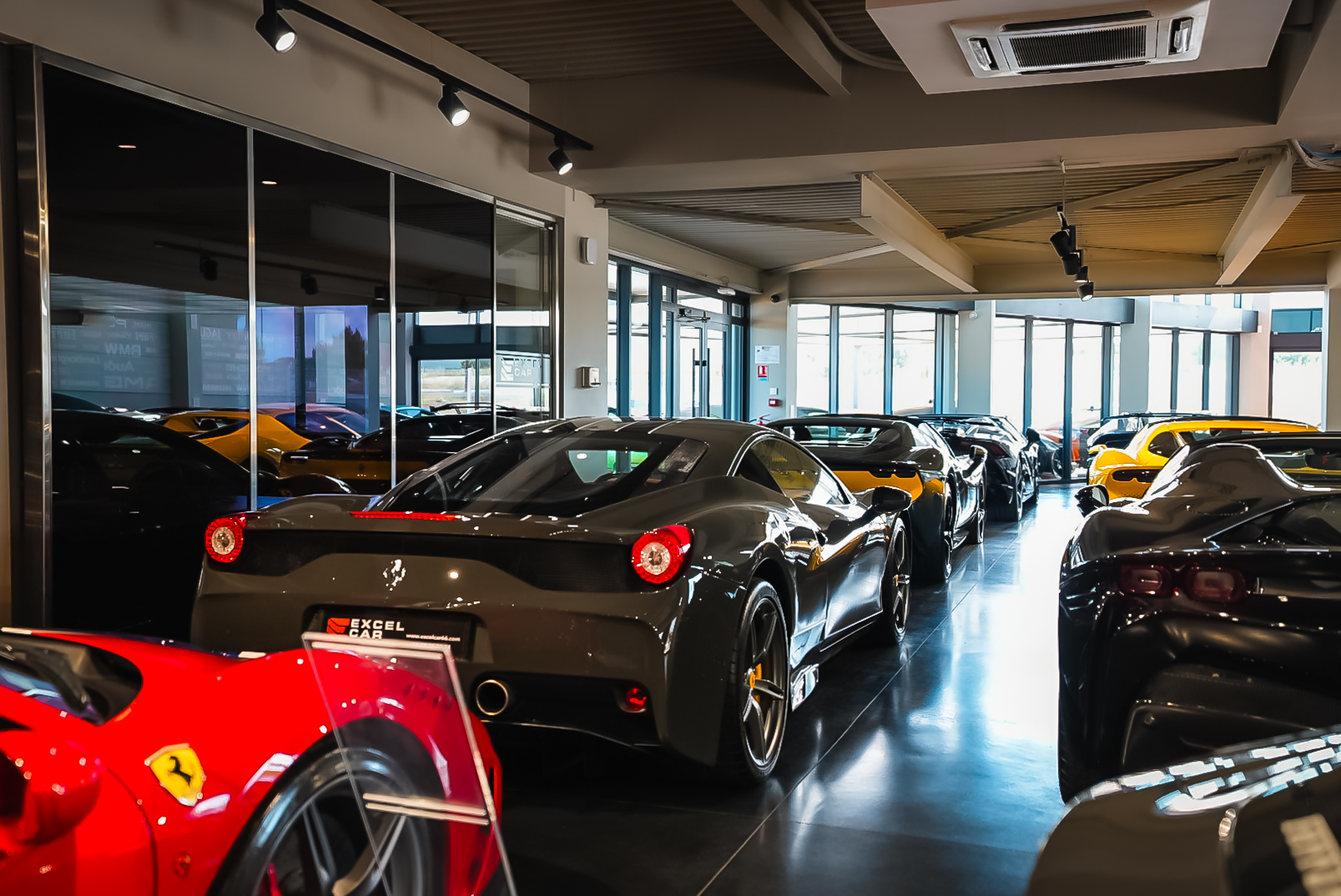 Showroom Excel Car à Rivesaltes — véhicules d'exception (vue 7)