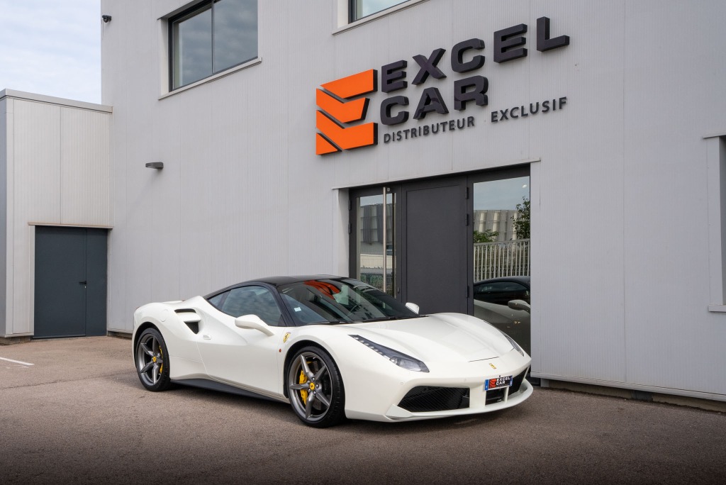 Ferrari 488 GTB Bianco Avus, vue arrière