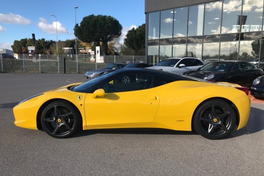 FERRARI 458 ITALIA