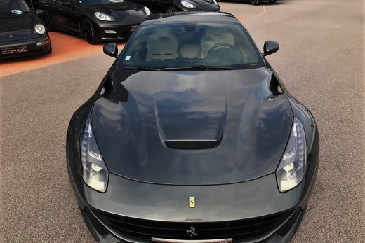 FERRARI F12 BERLINETTA 6.3L V12 DCT 735