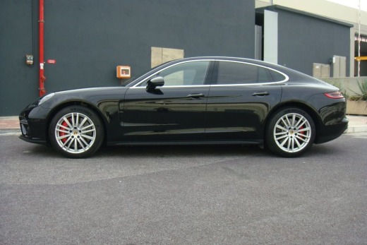 PORSCHE PANAMERA TURBO 550 PDK