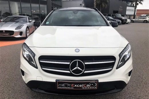MERCEDES BENZ GLA 220 CDI SENSATION 7G-TRONIC