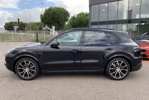 PORSCHE CAYENNE E-HYBRIDE 462