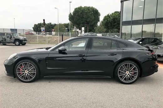 PORSCHE PANAMERA TURBO 550 PDK