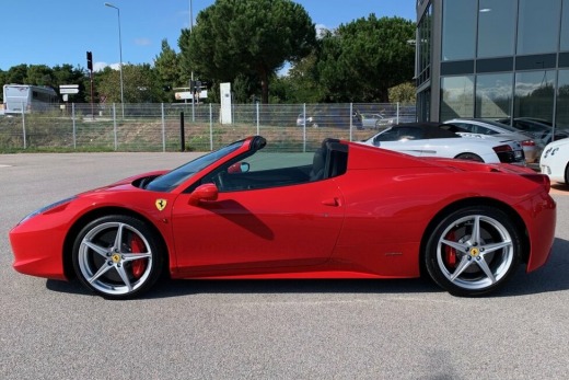 FERRARI 458 SPIDER