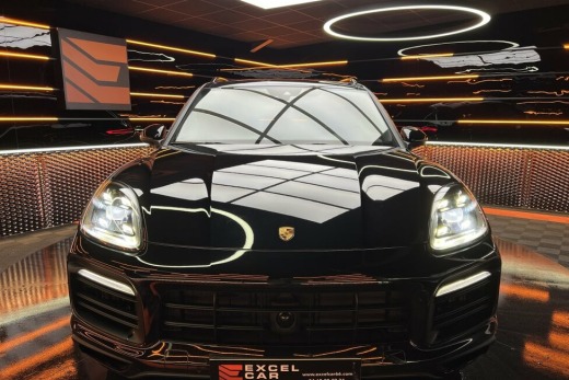 PORSCHE CAYENNE HYBRIDE 462CH