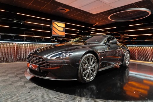 ASTON MARTIN V8 VANTAGE ROADSTER 4.7 V8 426CH