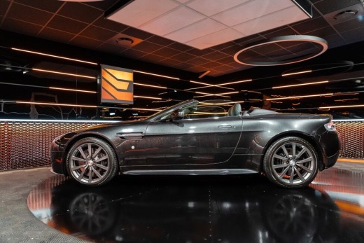 ASTON MARTIN V8 VANTAGE ROADSTER 4.7 V8 426CH