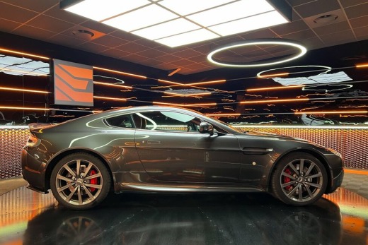 ASTON MARTIN V8 VANTAGE COUPE 4.7 420 SPORTSHIFT