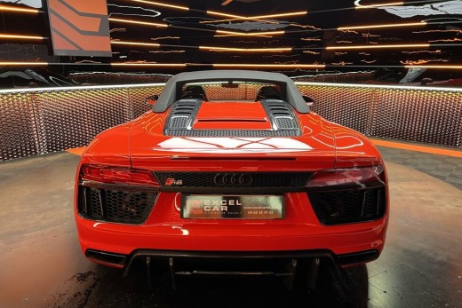 AUDI R8 SPYDER 5.2 FSI 540 QUATTRO S-TRONIC