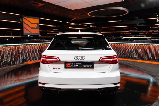 AUDI RS3 II (2) SPORTBACK 2.5 TFSI 400 CH QUATTRO S TRONIC