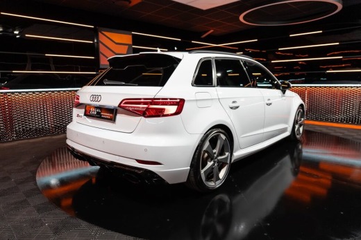 AUDI RS3 II (2) SPORTBACK 2.5 TFSI 400 CH QUATTRO S TRONIC