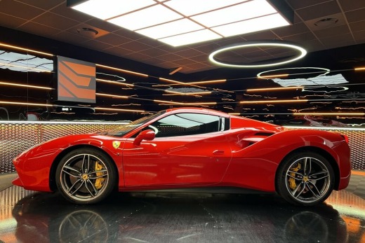 FERRARI 488 SPIDER
