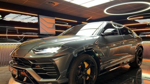 LAMBORGHINI URUS 4.0L V8 650CH
