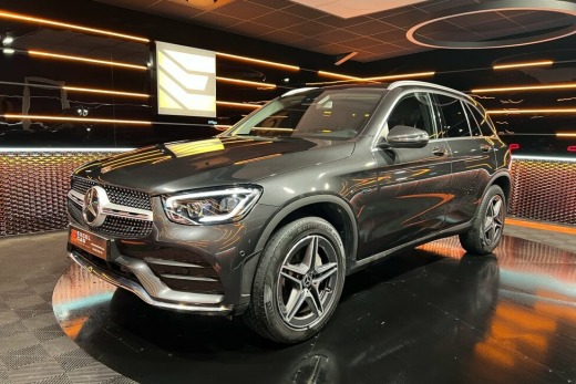 MERCEDES GLC 300 E AMG LINE