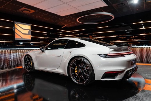 PORSCHE 992 COUPE TURBO S 650 PDK