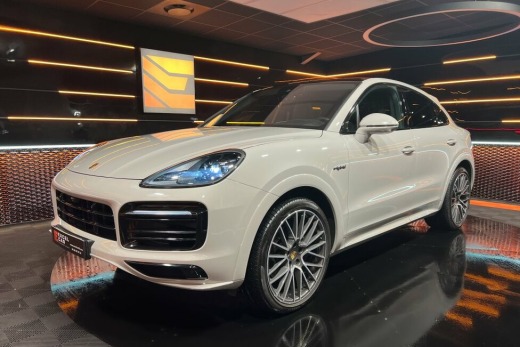 PORSCHE CAYENNE COUPÉ E-HYBRID 462