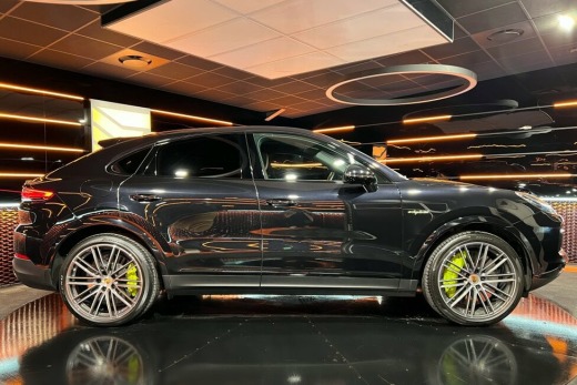 PORSCHE CAYENNE COUPE HYBRIDE 462