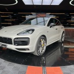 PORSCHE CAYENNE COUPE 680 TURBO S E-HYBRID PACK SPORT DE CONCEPTION ALLÉGÉE