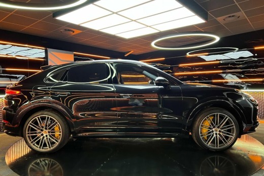 PORSCHE CAYENNE COUPE TURBO S E-HYBRIDE 680 TIPTRONIC 8