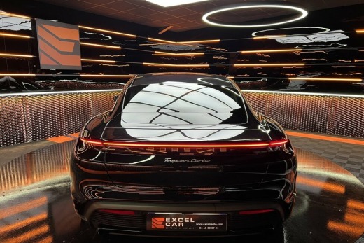 PORSCHE TAYCAN TURBO