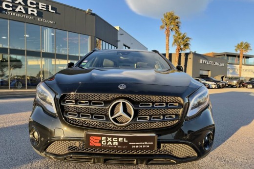 MERCEDES GLA (2) 180 SENSATION 7G-DCT