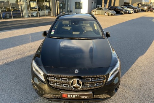 MERCEDES GLA (2) 180 SENSATION 7G-DCT