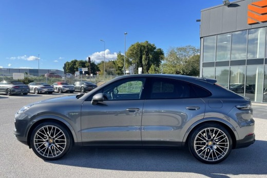 PORSCHE CAYENNE COUPE HYBRIDE 462