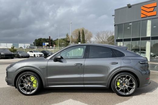 PORSCHE CAYENNE COUPE HYBRIDE 462 PACK SPORT DE CONCEPTION ALLÉGÉE