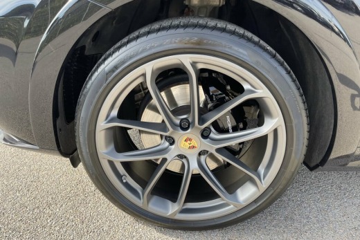 PORSCHE CAYENNE COUPE HYBRIDE 462 PACK SPORT DE CONCEPTION ALLÉGÉE