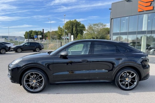 PORSCHE CAYENNE COUPE HYBRIDE 462 PACK SPORT DE CONCEPTION ALLÉGÉE