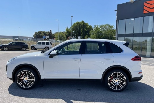 PORSCHE CAYENNE V8 TURBO 520 TIPTRONIC 8