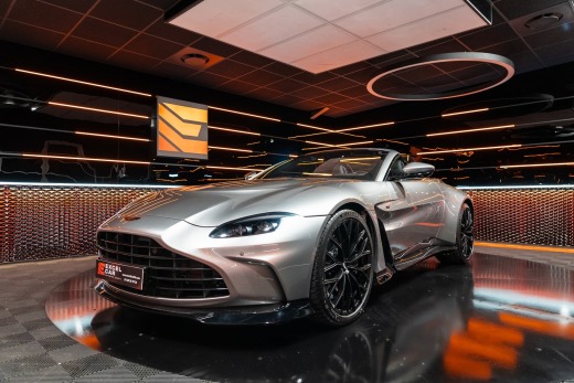 ASTON MARTIN V12 VANTAGE ROADSTER 5.2L 700CH