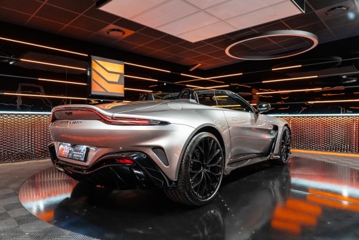 ASTON MARTIN V12 VANTAGE ROADSTER 5.2L 700CH