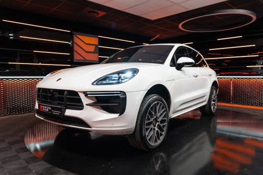 PORSCHE MACAN TURBO 440 PDK
