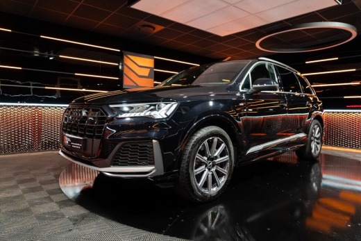 AUDI Q7 55 TFSI E 380CH S-LINE QUATTRO TIPTRONIC 8