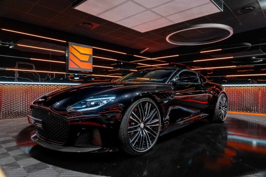 ASTON MARTIN DBS COUPE SUPERLEGGERA 725 TOUCHTRONIC3