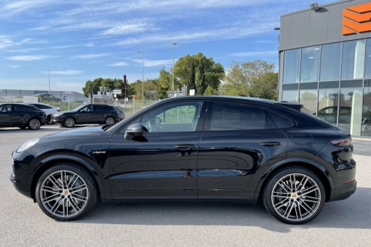 PORSCHE CAYENNE COUPE HYBRIDE 462