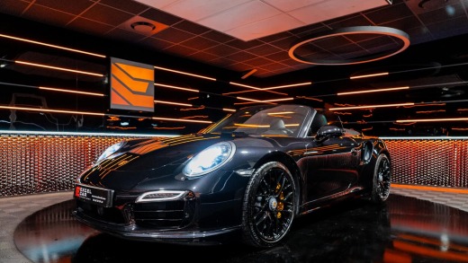 PORSCHE 991 CABRIOLET TURBO S 560 PDK