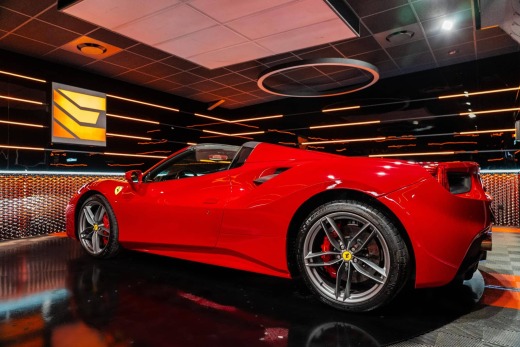 FERRARI 488 SPIDER 670