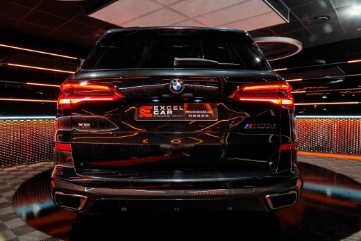 BMW X5 M50D 400