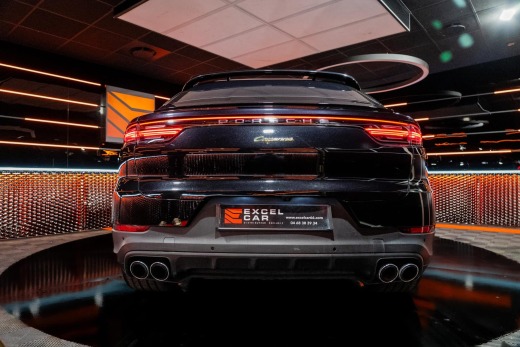 PORSCHE CAYENNE COUPE HYBRIDE 462