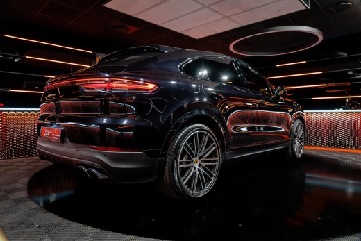 PORSCHE CAYENNE COUPE HYBRIDE 462