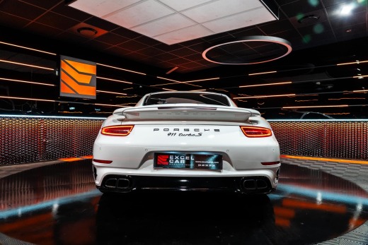 PORSCHE 991 COUPE TURBO S 560 PDK