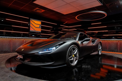 FERRARI F8 TRIBUTO 3.9 720 DCT