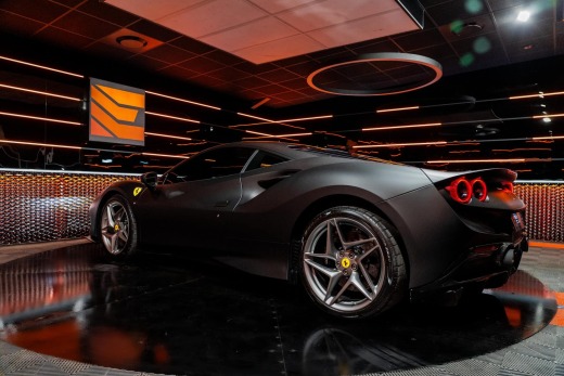 FERRARI F8 TRIBUTO 3.9 720 DCT