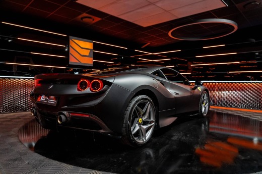 FERRARI F8 TRIBUTO 3.9 720 DCT